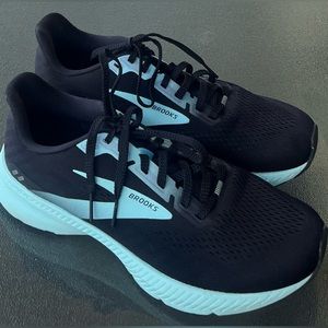 Women’s Brooks Launch 8 Size 9 Black Blue Teal Ebony